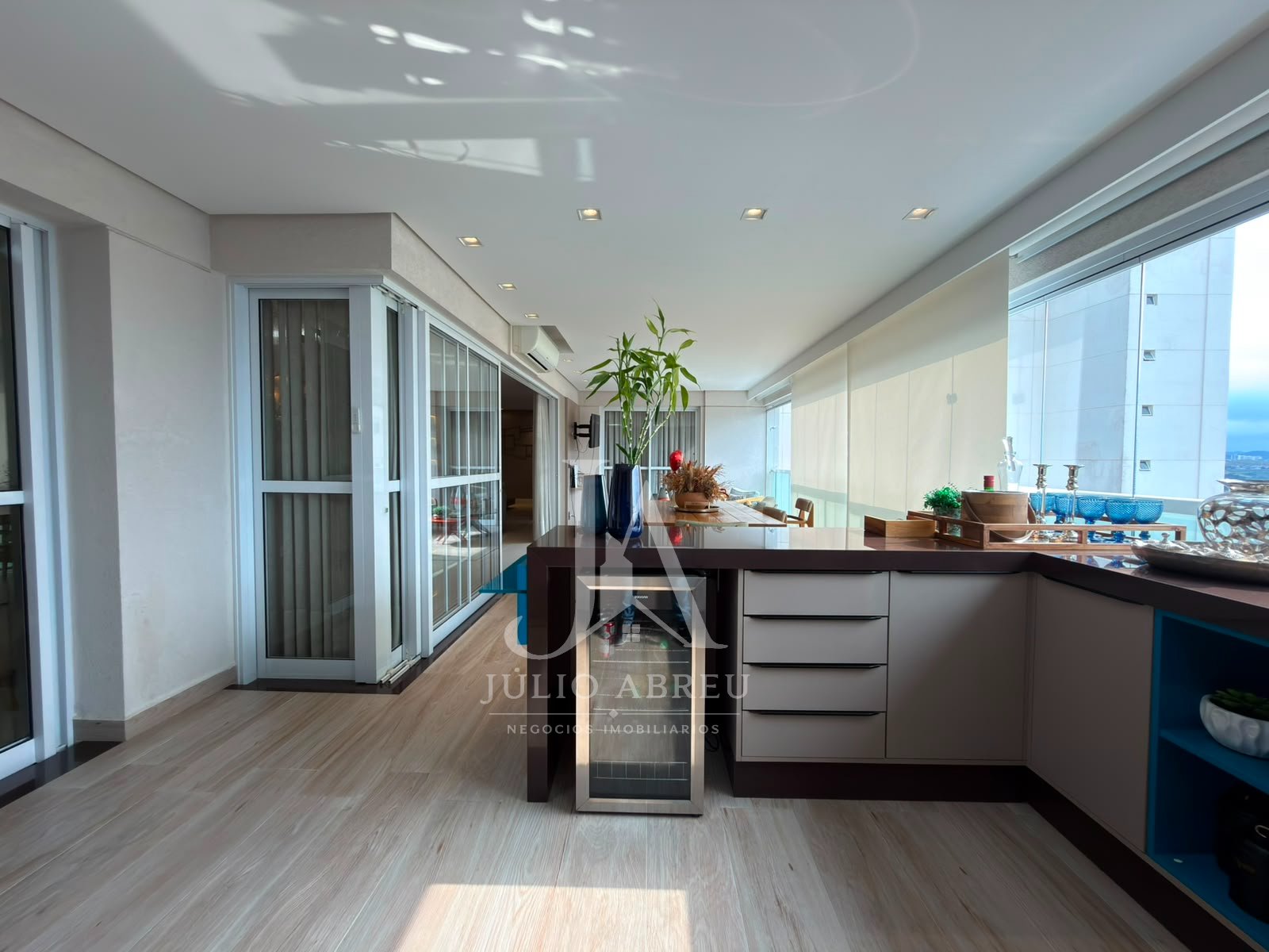 Apartamento estonteante com 4 suites e 4 vagas